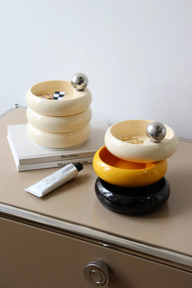 Bold Rotating Jewelry Box